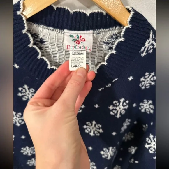 VTG Nutcracker Festive Teddy Bear Sweater Blue White Funky Hippie Boho Size L - Picture 2 of 6